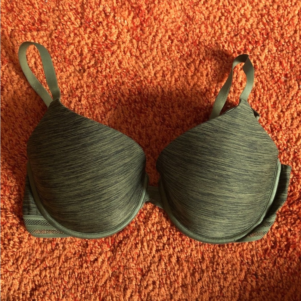 VS Bra